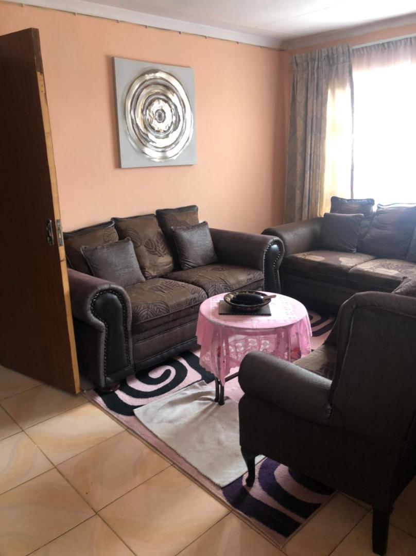 573738_IMG-20220526-WA0019